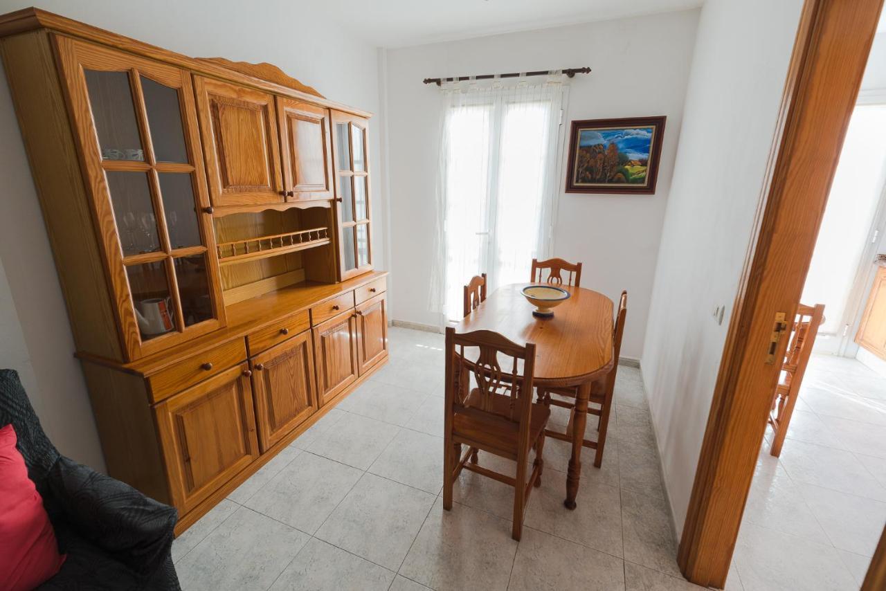 Apartamentos Leomar II Los Llanos De Aridane Luaran gambar