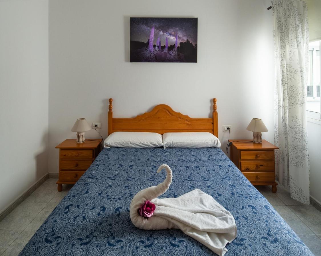 Apartamentos Leomar II Los Llanos De Aridane Luaran gambar